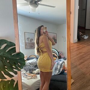 Yellow linen dress 🌞🌼